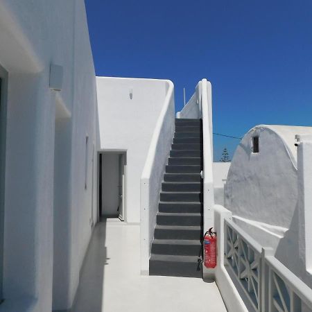 Livin Santorini - Center Rooms Santorini Island Esterno foto