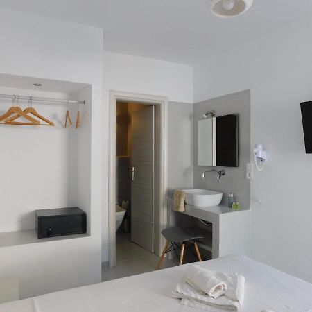 Livin Santorini - Center Rooms Santorini Island Esterno foto